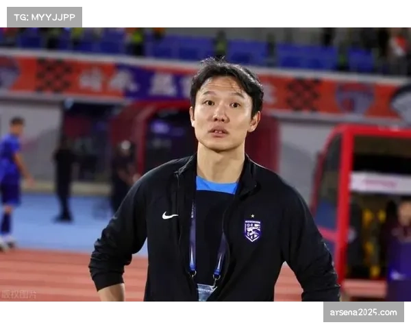 武汉三镇换帅墨西哥名帅莫拉,邓卓翔离任引发球迷不满 武汉三镇换帅墨西哥名帅莫拉,邓卓翔离任引发球迷不满